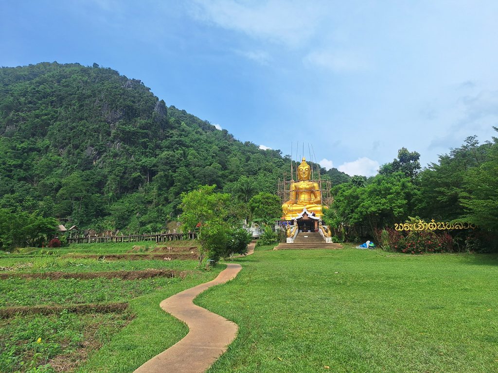 วัดนาคูหา จ.แพร่