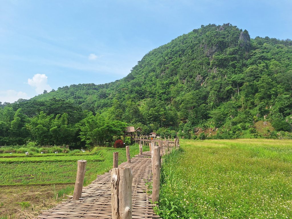 วัดนาคูหา จ.แพร่