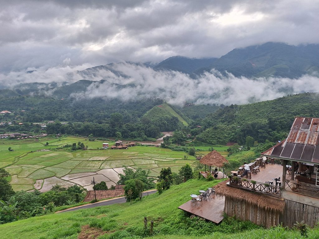 ที่เที่ยวน่าน รถพร้อมคนขับน่าน เที่ยวน่านแบบส่วนตัว