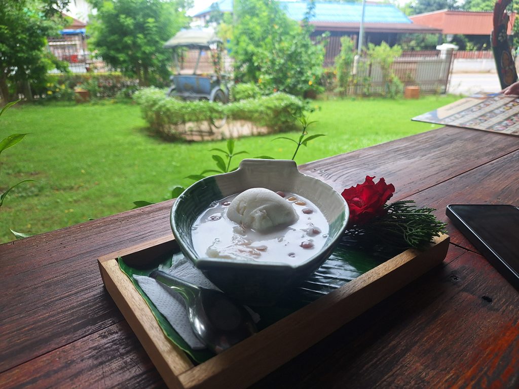 ขนมบ้านยายภรณ์